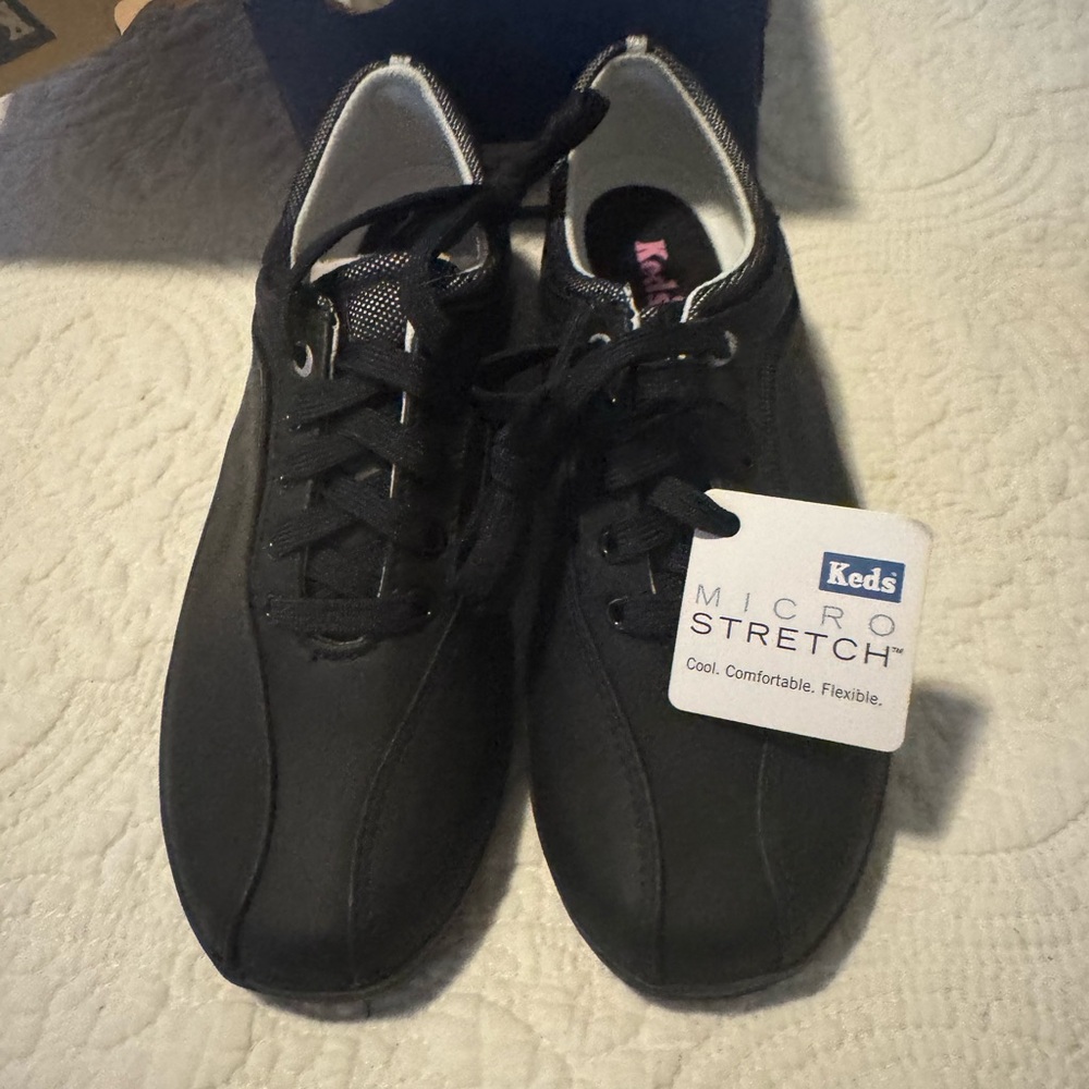 NWT Keds Spirit Black and Silver Sneakers
